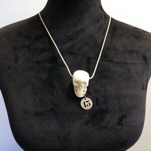 VINTAGE SKULL SKELETON HAND CARVED BONE NECKLACE PENDANT LUCKY 13 ODDITY